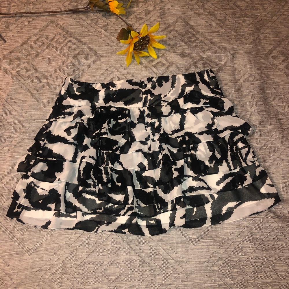 Express Skirt - Picture 7 of 8